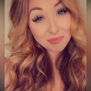 Meet your Posher, Laynie